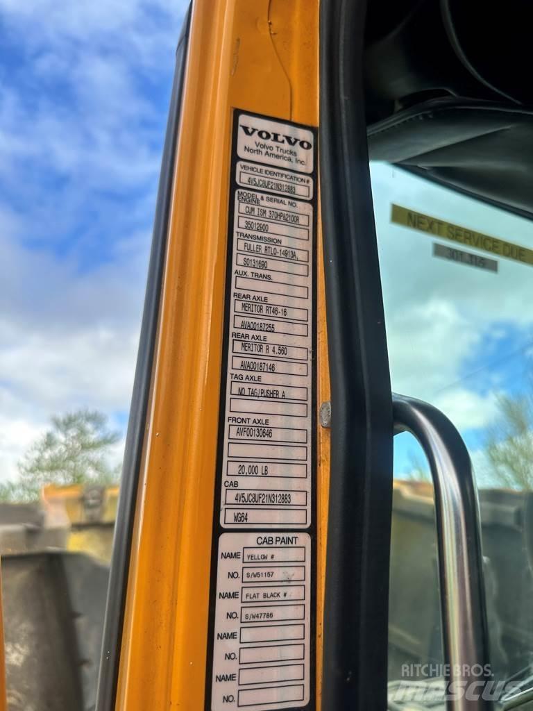 Volvo WG64 Sora- ja kippiautot