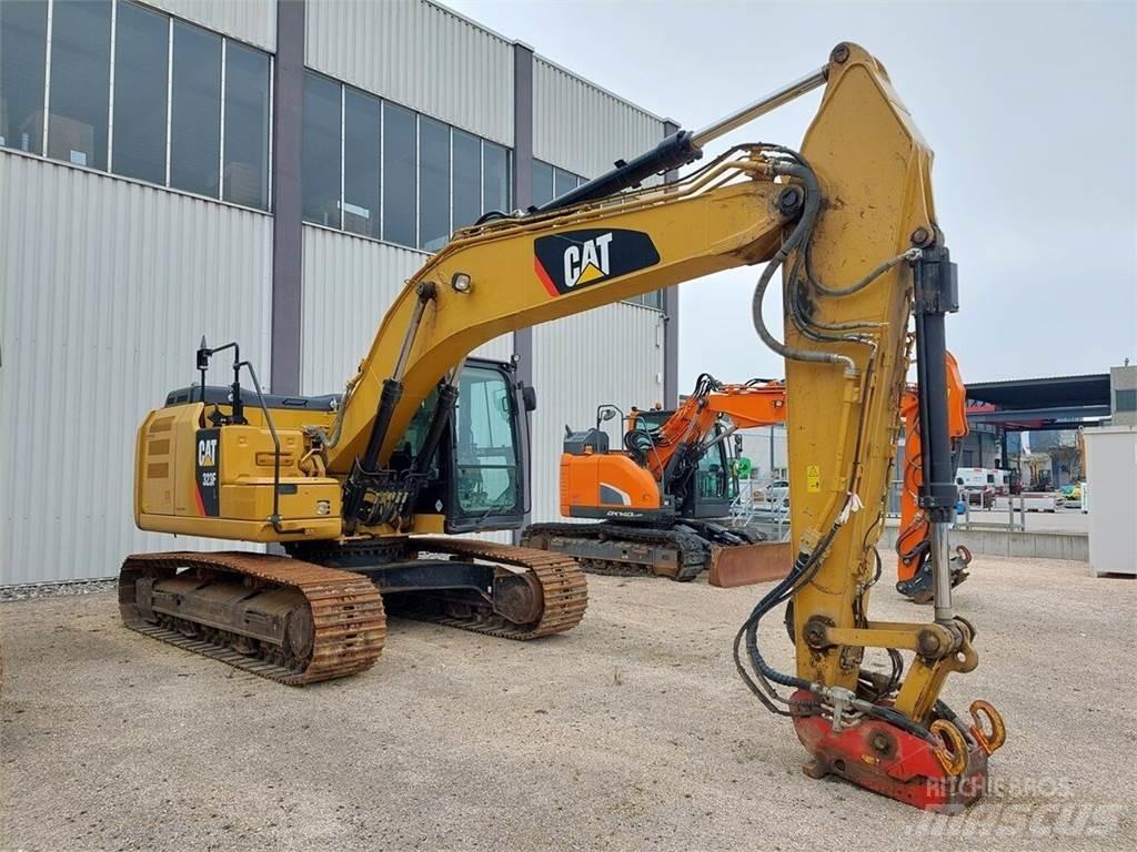 CAT 323F Telakaivukoneet