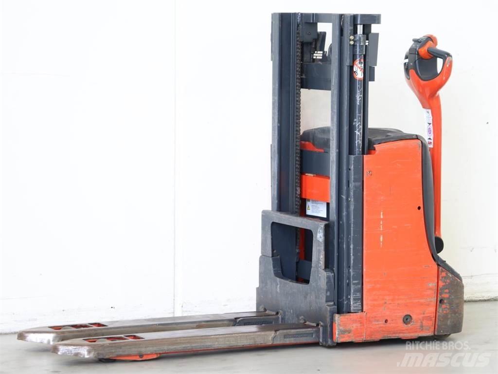 Linde D06/1160 Käyden ajettavat pinoamistrukit