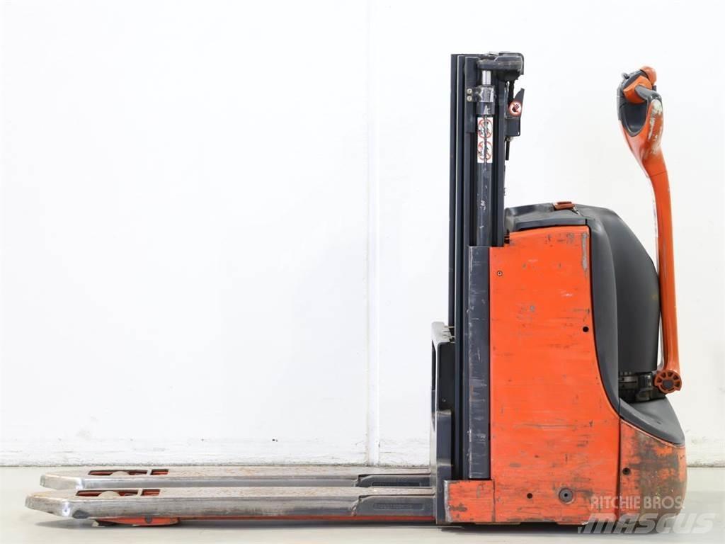 Linde D06/1160-00 Käyden ajettavat pinoamistrukit
