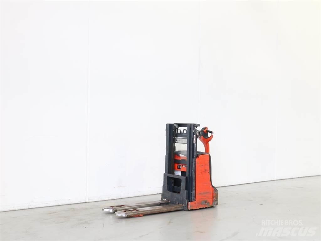 Linde D08/1160 Käyden ajettavat pinoamistrukit