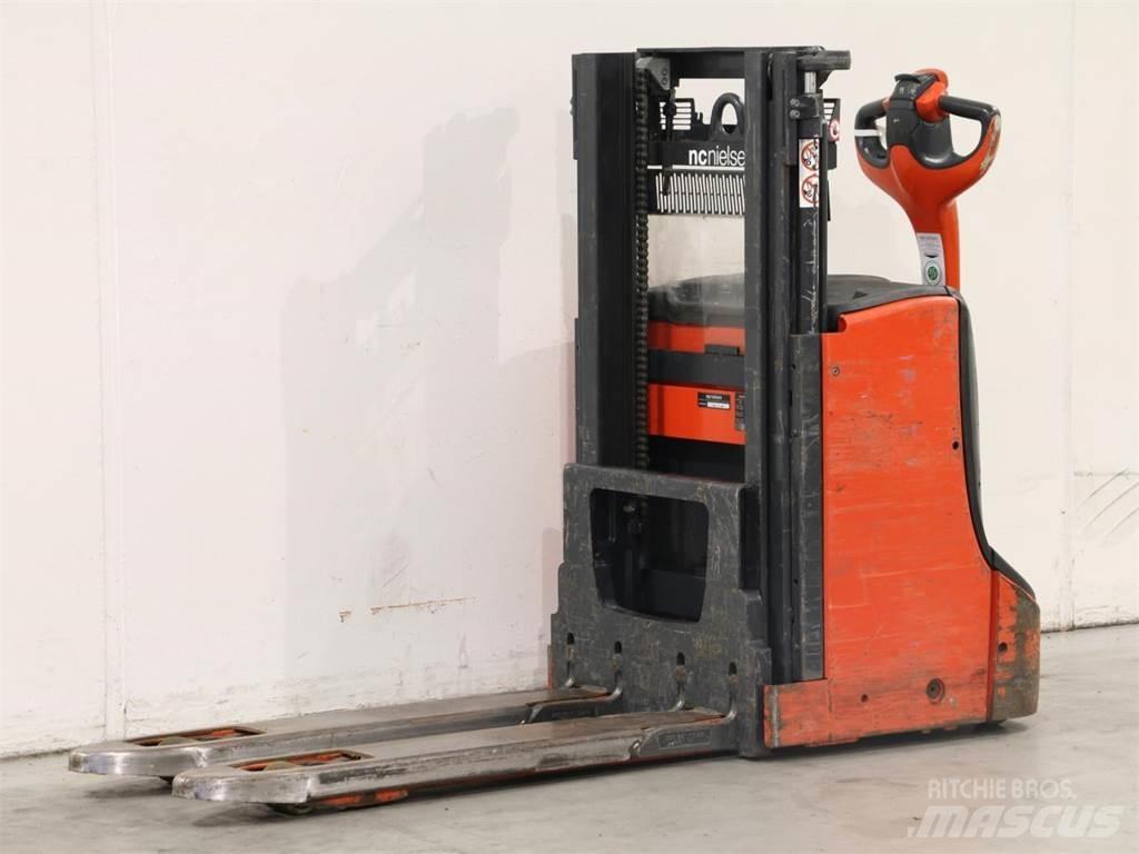 Linde D08/1160 Käyden ajettavat pinoamistrukit