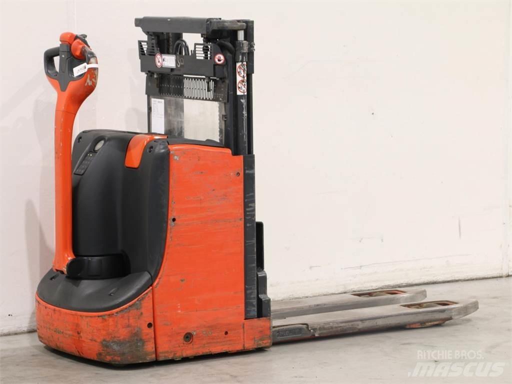 Linde D08/1160 Käyden ajettavat pinoamistrukit
