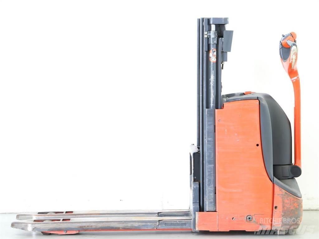 Linde D08/1160-00 Käyden ajettavat pinoamistrukit