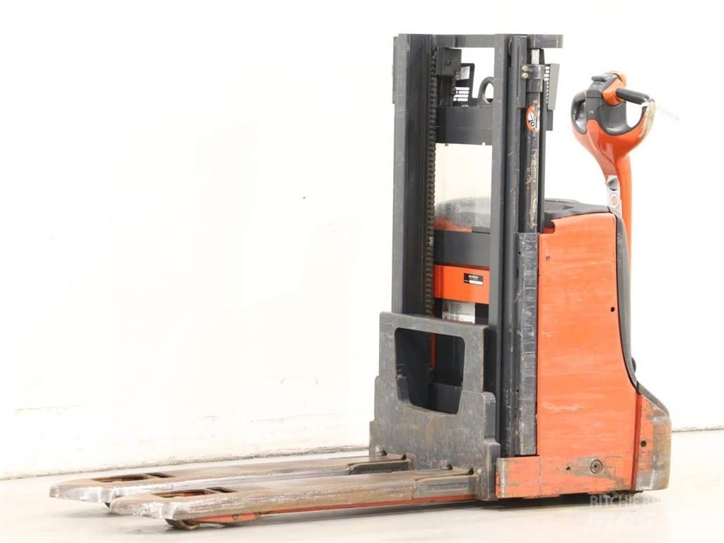 Linde D08/1160-00 Käyden ajettavat pinoamistrukit
