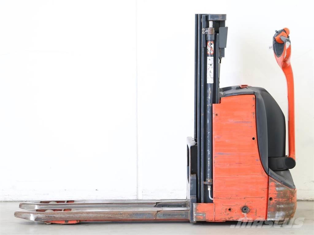 Linde D08/1160-00 Käyden ajettavat pinoamistrukit