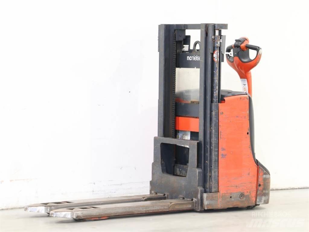 Linde D08/1160-00 Käyden ajettavat pinoamistrukit