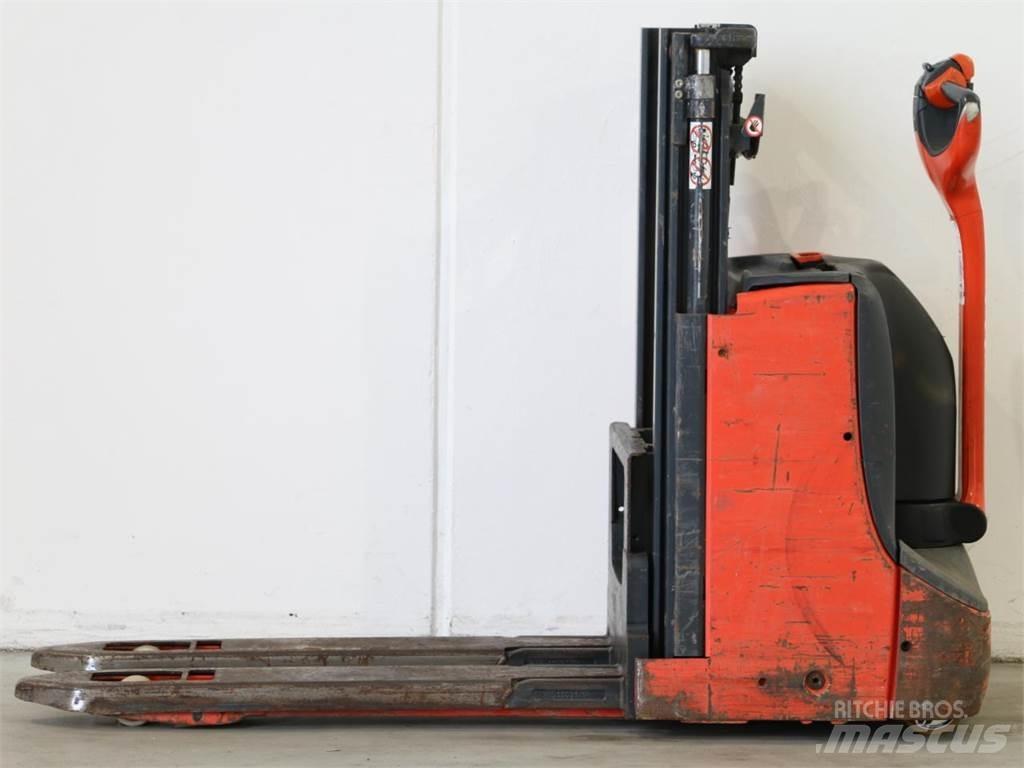 Linde D08/1160-00 Käyden ajettavat pinoamistrukit