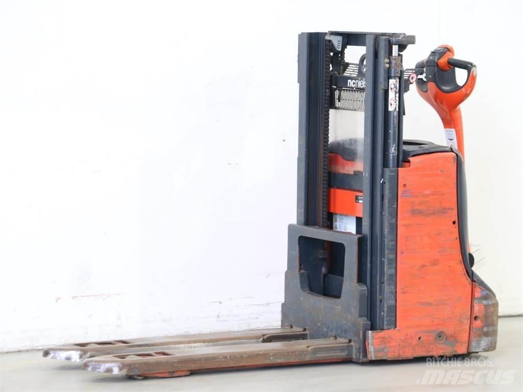 Linde D08/1160-00 Käyden ajettavat pinoamistrukit