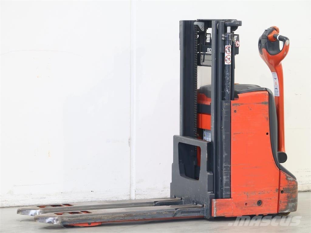 Linde D08/1160-00 Käyden ajettavat pinoamistrukit