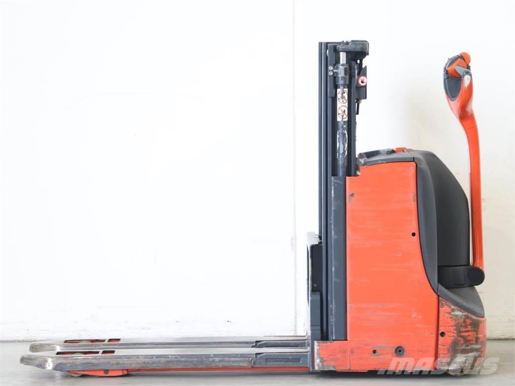 Linde D08/1160-00 Käyden ajettavat pinoamistrukit