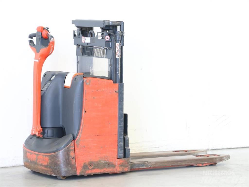Linde D08/1160-00 Käyden ajettavat pinoamistrukit