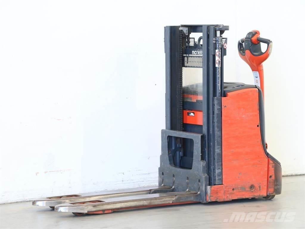 Linde D08/1160-00 Käyden ajettavat pinoamistrukit