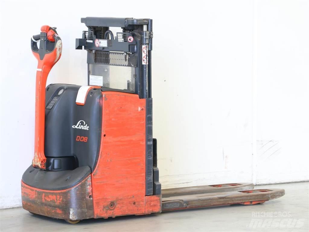 Linde D08/1160-00 Käyden ajettavat pinoamistrukit