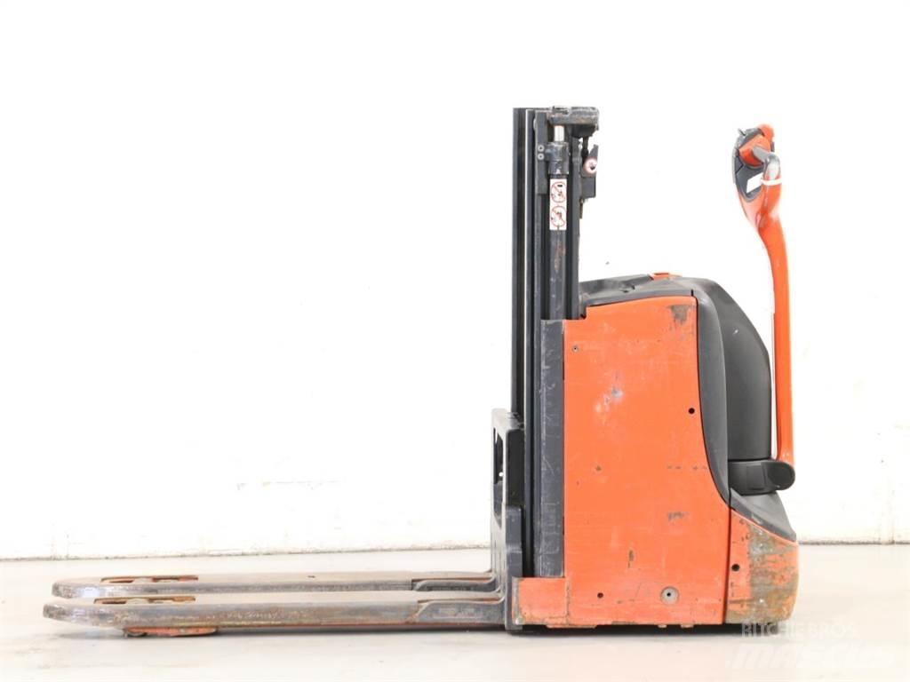 Linde D08/1160-00 Käyden ajettavat pinoamistrukit