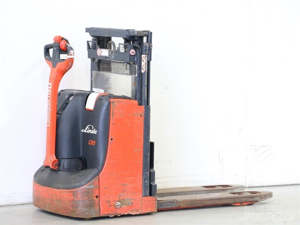 Linde D08/1160-01 Käyden ajettavat pinoamistrukit