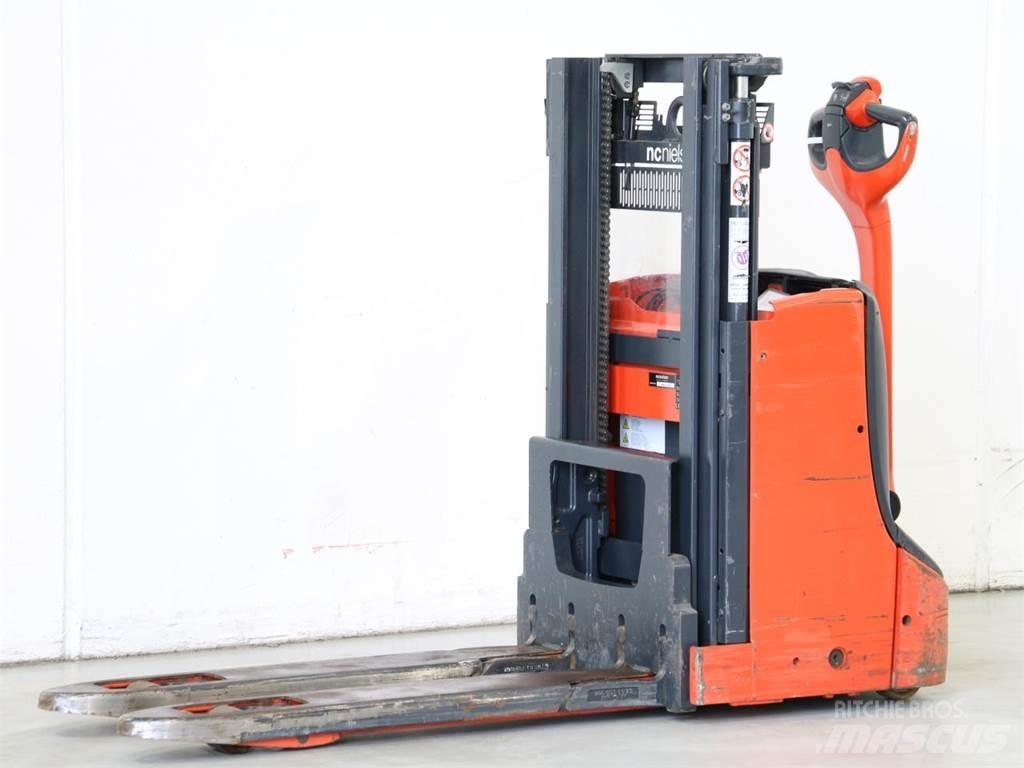 Linde D08/1160-01 Käyden ajettavat pinoamistrukit