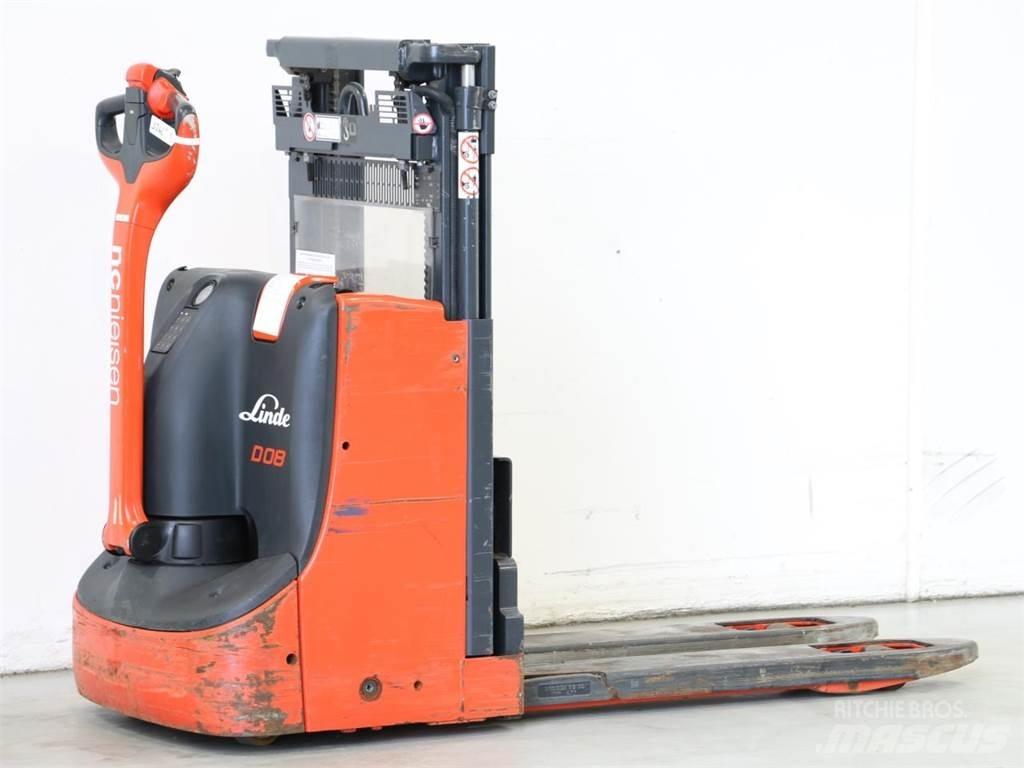 Linde D08/1160-01 Käyden ajettavat pinoamistrukit