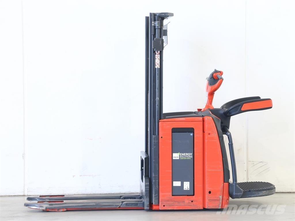 Linde D12AP/1173-01 Käyden ajettavat pinoamistrukit
