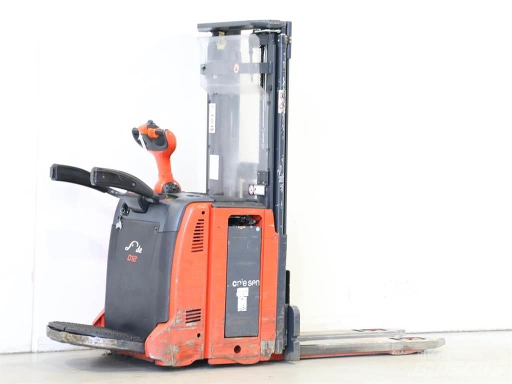 Linde D12AP/133 Käyden ajettavat pinoamistrukit
