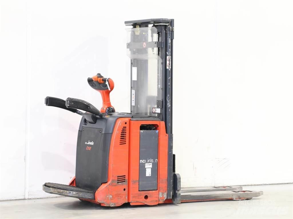 Linde D12AP/133 Käyden ajettavat pinoamistrukit