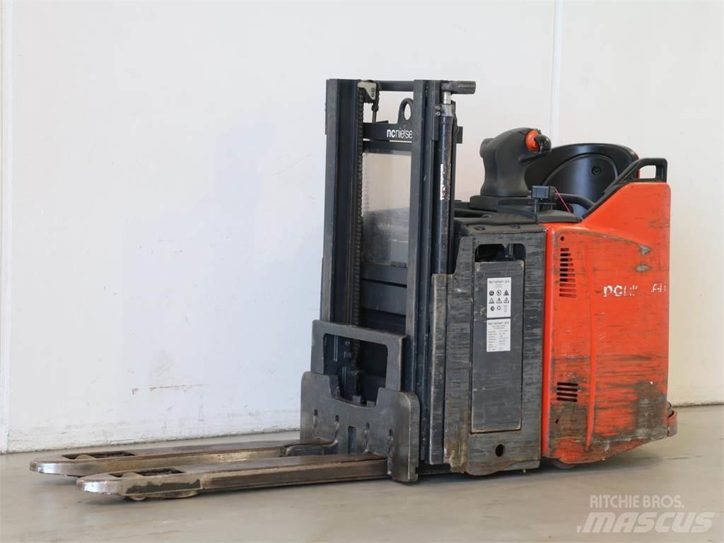 Linde D12HPSP/133 Käyden ajettavat pinoamistrukit