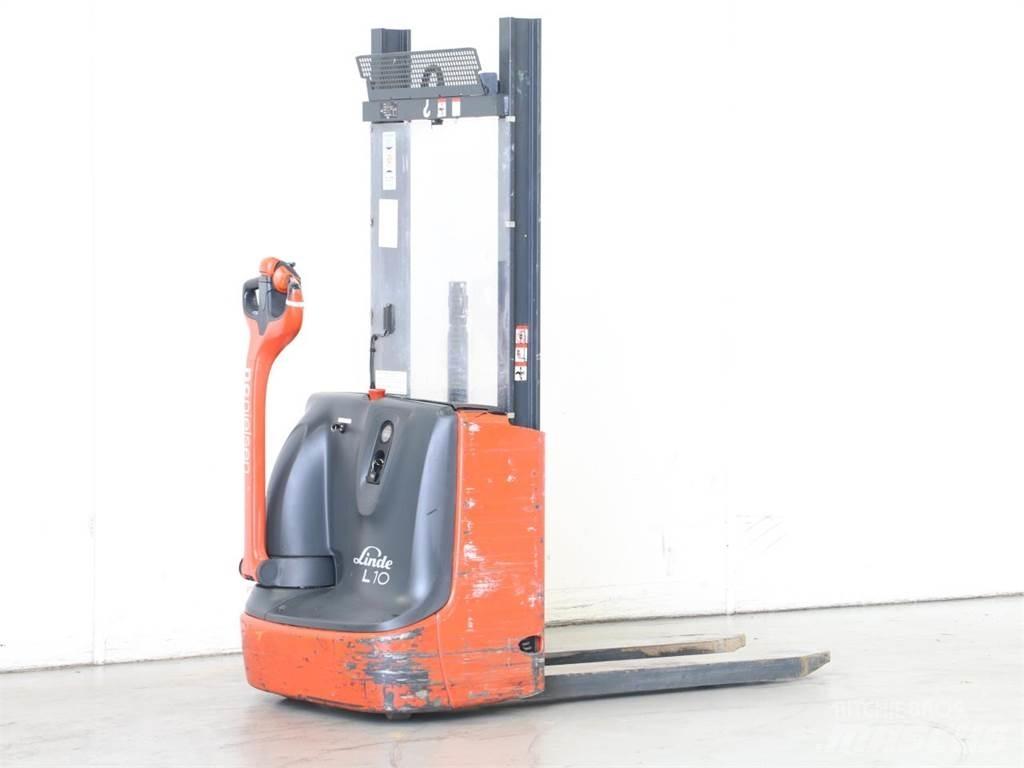 Linde L10/1172-01 Käyden ajettavat pinoamistrukit