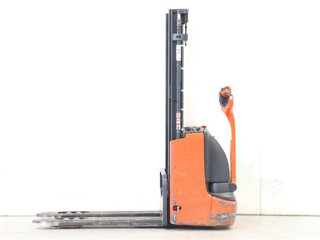 Linde L12/1172 Käyden ajettavat pinoamistrukit