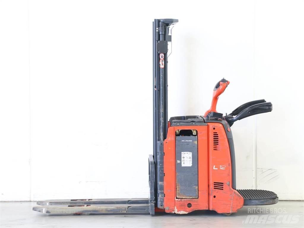 Linde L12AP/133 Käyden ajettavat pinoamistrukit