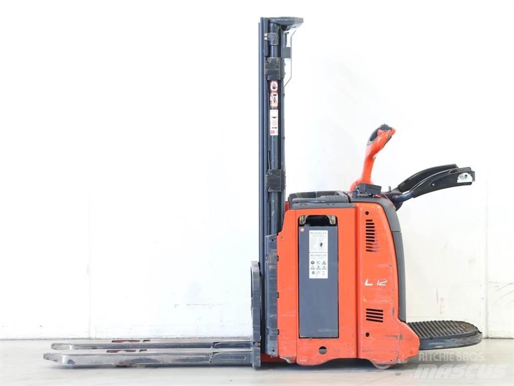 Linde L12AP/133 Käyden ajettavat pinoamistrukit