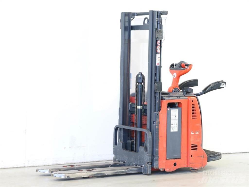 Linde L12AP/133 Käyden ajettavat pinoamistrukit