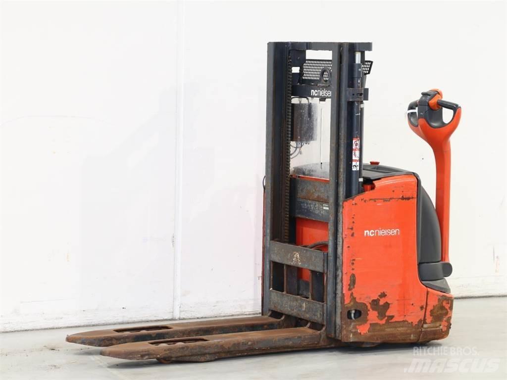 Linde L12I/1172 Käyden ajettavat pinoamistrukit