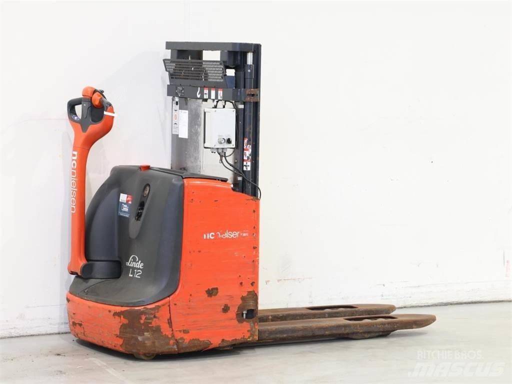 Linde L12I/1172 Käyden ajettavat pinoamistrukit