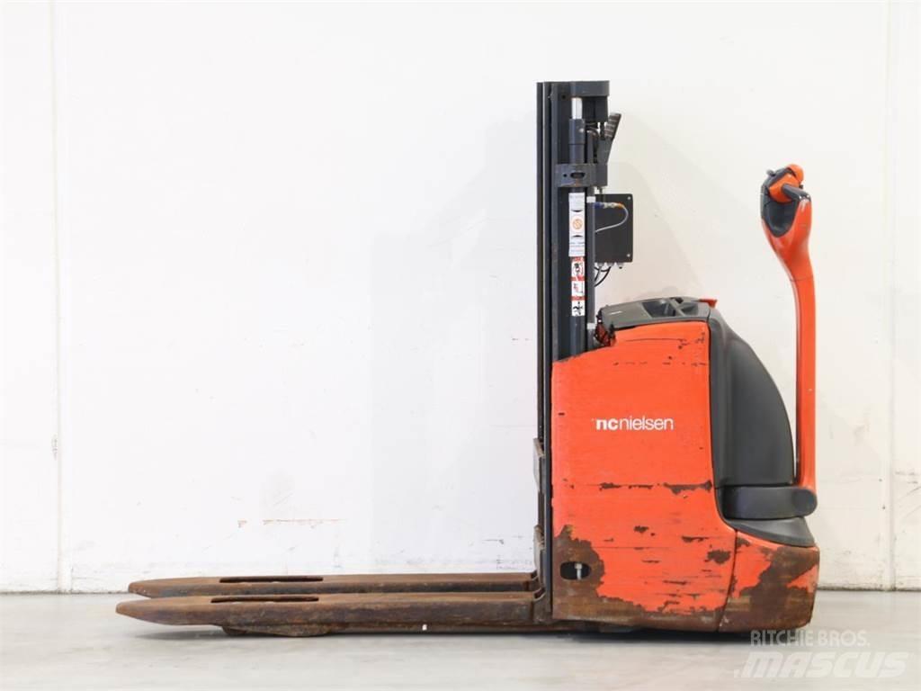 Linde L12I/1172 Käyden ajettavat pinoamistrukit