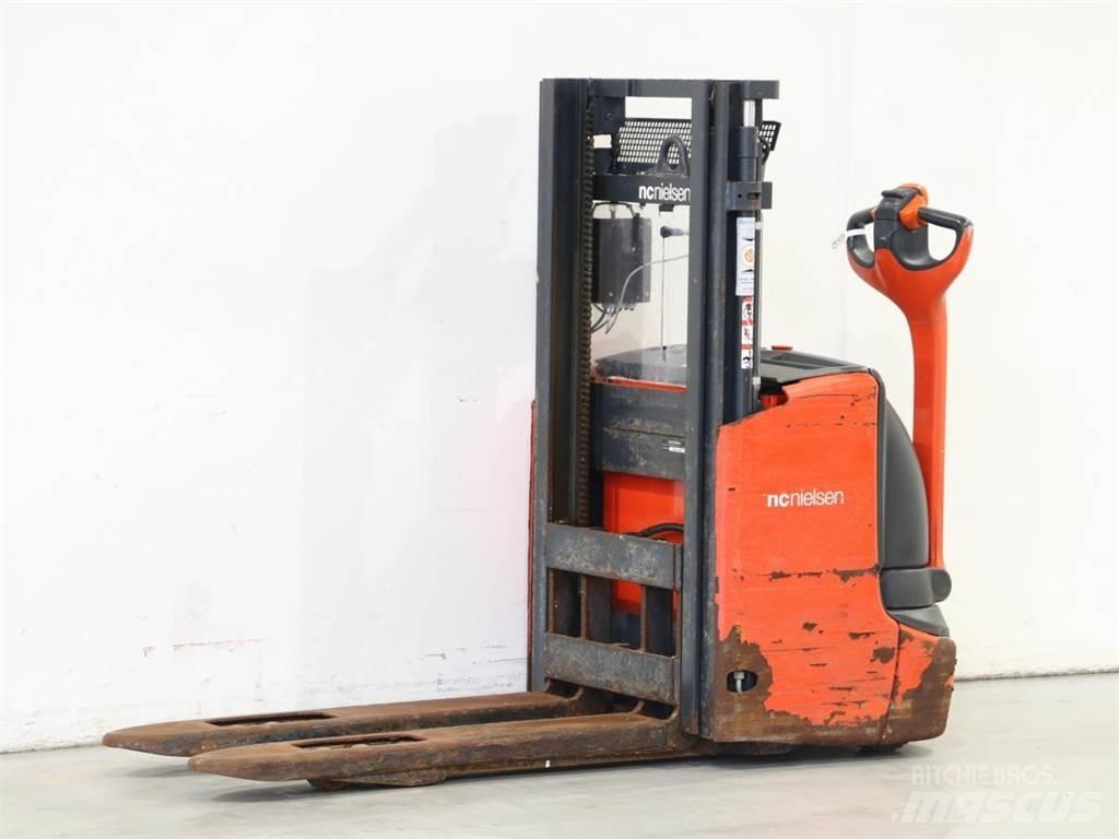 Linde L12I/1172 Käyden ajettavat pinoamistrukit