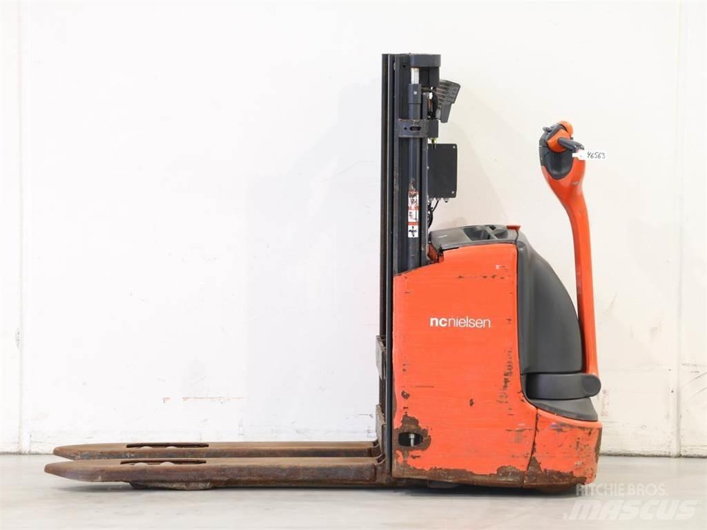 Linde L12I/1172 Käyden ajettavat pinoamistrukit