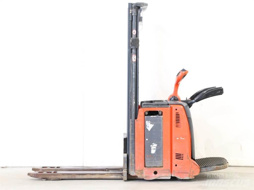 Linde L12LAP/133 Käyden ajettavat pinoamistrukit