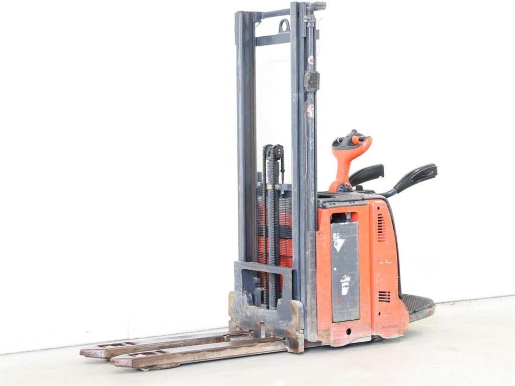 Linde L12LAP/133 Käyden ajettavat pinoamistrukit