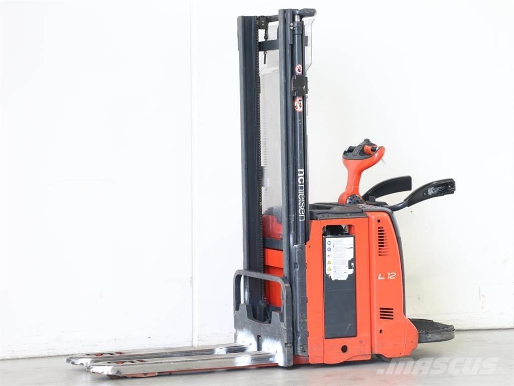 Linde L12LAP/133 Käyden ajettavat pinoamistrukit