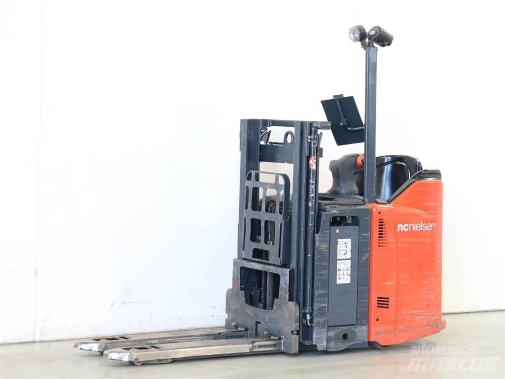 Linde L12LSP/133 Käyden ajettavat pinoamistrukit