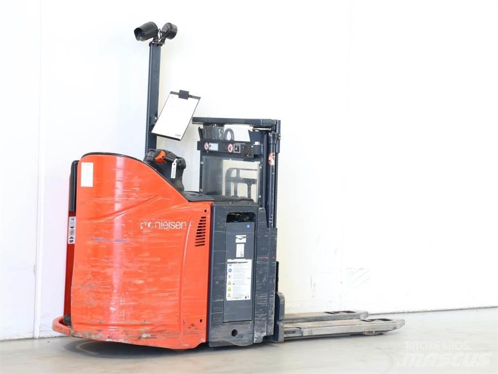 Linde L12LSP/133 Käyden ajettavat pinoamistrukit
