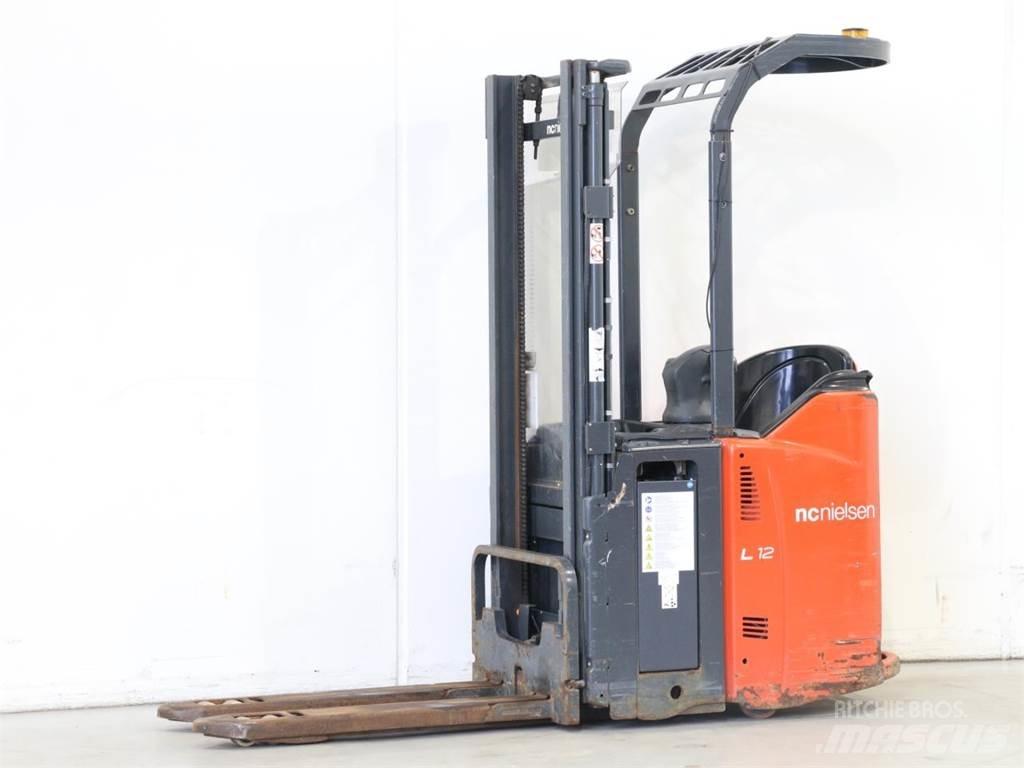 Linde L12LSP/133 Käyden ajettavat pinoamistrukit