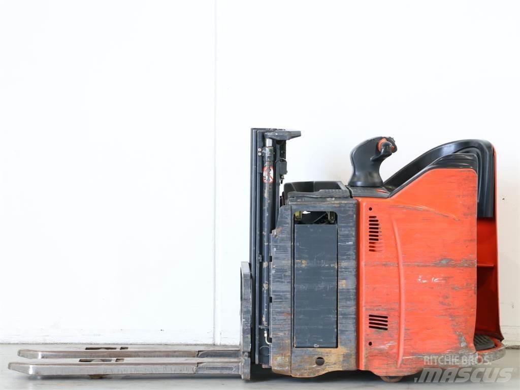 Linde L12SP/133 Käyden ajettavat pinoamistrukit