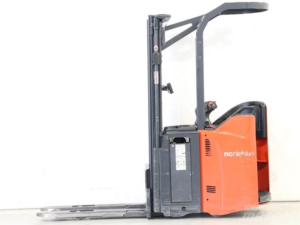 Linde L12SP/133-01 Käyden ajettavat pinoamistrukit