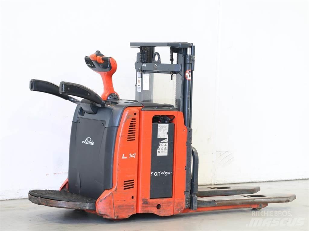 Linde L14AP/133 Käyden ajettavat pinoamistrukit