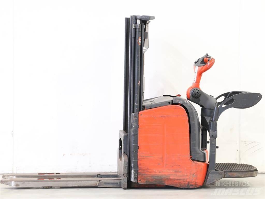 Linde L14AP/372 Käyden ajettavat pinoamistrukit