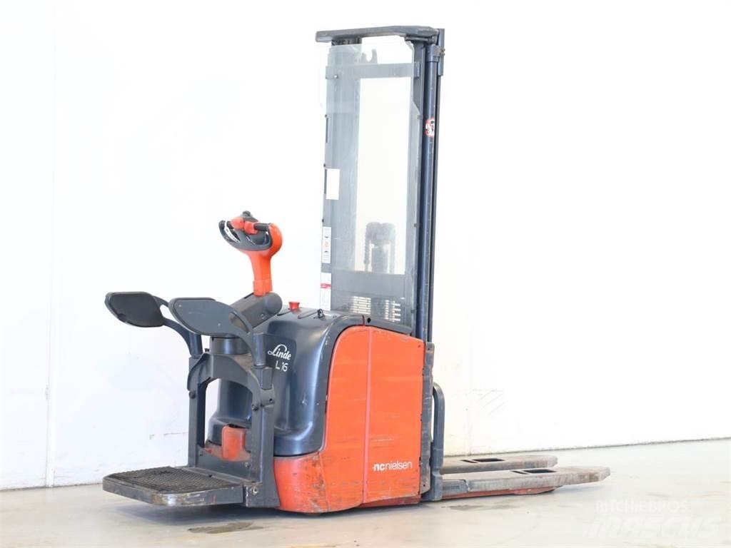 Linde L16AP/372 Käyden ajettavat pinoamistrukit