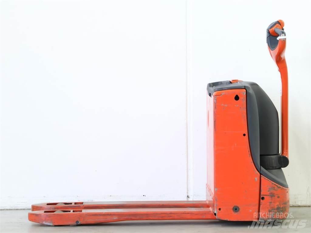 Linde T16/1152 Käyden ajettavat pinoamistrukit