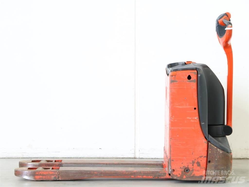 Linde T16/1152 Käyden ajettavat pinoamistrukit