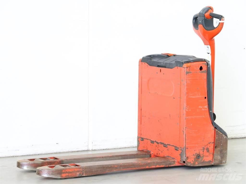 Linde T16/1152 Käyden ajettavat pinoamistrukit
